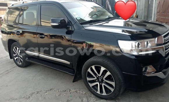 Ra Àlòkù Toyota Land Cruiser Black Ọkọ̀ in Cotonou ni Benin Ra Àlòkù Toyota Land Cruiser Black Ọkọ̀ in Cotonou ni Benin
