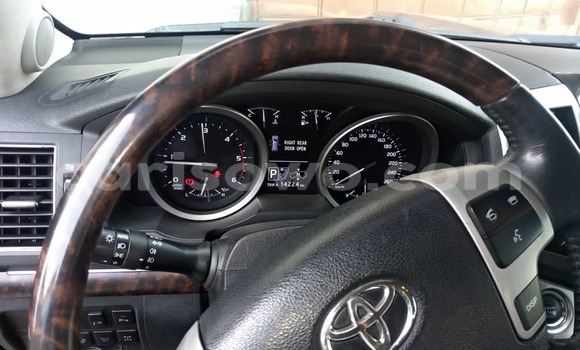 Ra Àlòkù Toyota Land Cruiser Black Ọkọ̀ in Cotonou ni Benin Ra Àlòkù Toyota Land Cruiser Black Ọkọ̀ in Cotonou ni Benin