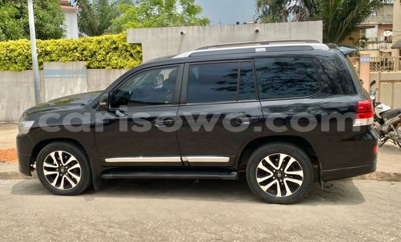 Ra Àlòkù Toyota Land Cruiser Black Ọkọ̀ in Cotonou ni Benin Ra Àlòkù Toyota Land Cruiser Black Ọkọ̀ in Cotonou ni Benin