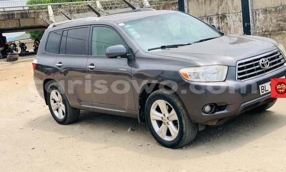 Buy Used Toyota Highlander Silver Car in Abomey Calavi in Benign Buy Used Toyota Highlander Silver Car in Abomey Calavi in Benign