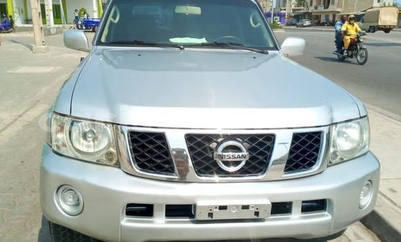 Sayi Na hannu Nissan Patrol Azurfa Mota in Cotonou a Benin Sayi Na hannu Nissan Patrol Azurfa Mota in Cotonou a Benin