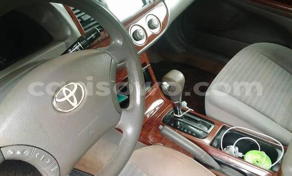 Ra Àlòkù Toyota Camry funfun Ọkọ̀ in Cotonou ni Benin Ra Àlòkù Toyota Camry funfun Ọkọ̀ in Cotonou ni Benin