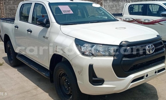 Sayi Imported Toyota Hilux Sauran Mota in Cotonou a Benin