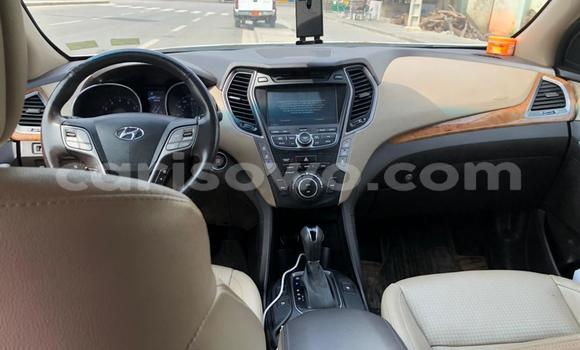 Ra Àlòkù Hyundai Santa Fe funfun Ọkọ̀ in Cotonou ni Benin Ra Àlòkù Hyundai Santa Fe funfun Ọkọ̀ in Cotonou ni Benin
