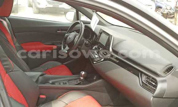 Sayi Na hannu Toyota C-HR Azurfa Mota in Cotonou a Benin Sayi Na hannu Toyota C-HR Azurfa Mota in Cotonou a Benin