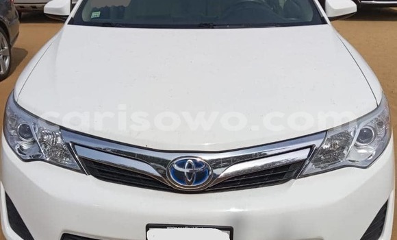 Buy Import Toyota Camry White Car in Cotonou in Benign