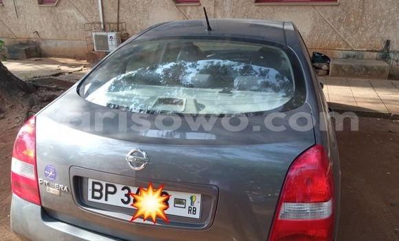 Sayi Na hannu Nissan Primera Azurfa Mota in Cotonou a Benin