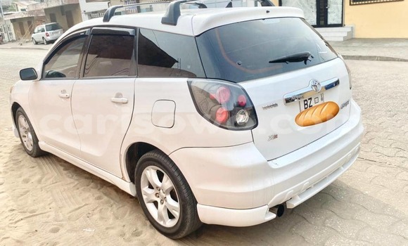 Buy Used Toyota Matrix White Car in Cotonou in Benign Buy Used Toyota Matrix White Car in Cotonou in Benign