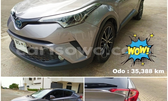 Sayi Na hannu Toyota C-HR Azurfa Mota in Cotonou a Benin Sayi Na hannu Toyota C-HR Azurfa Mota in Cotonou a Benin