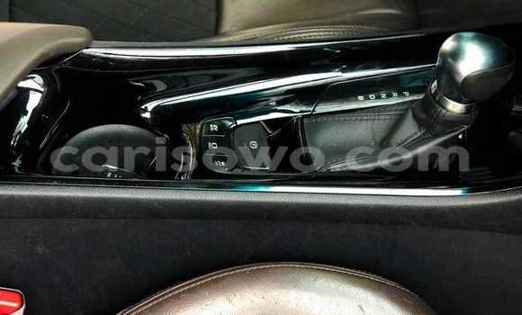 Sayi Na hannu Toyota C-HR Azurfa Mota in Cotonou a Benin Sayi Na hannu Toyota C-HR Azurfa Mota in Cotonou a Benin