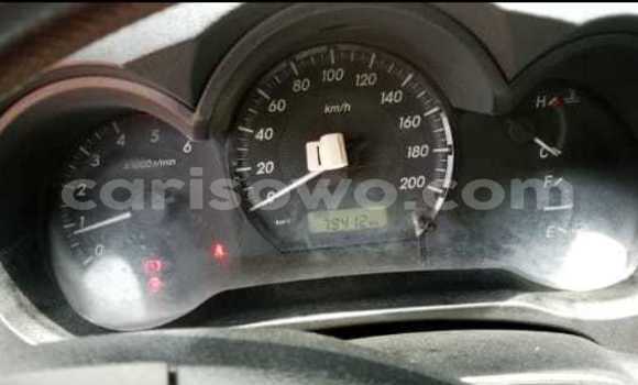 Sayi Na hannu Toyota Hilux White Mota in Abomey Calavi a Benin Sayi Na hannu Toyota Hilux White Mota in Abomey Calavi a Benin