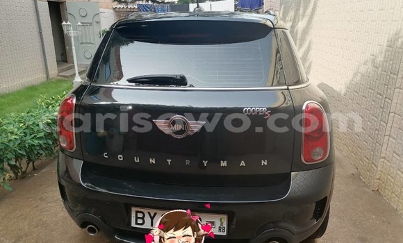 Ra Àlòkù MINI Cooper Black Ọkọ̀ in Parakou ni Benin Ra Àlòkù MINI Cooper Black Ọkọ̀ in Parakou ni Benin