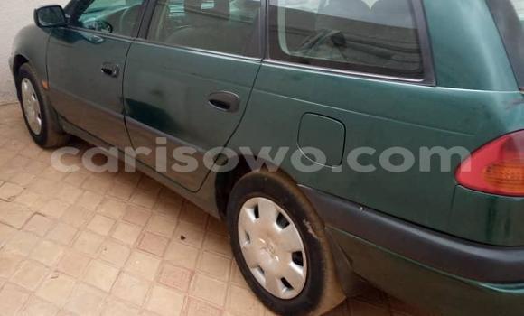 Ra Àlòkù Toyota Avensis Alawọ ewe Ọkọ̀ in Cotonou ni Benin Ra Àlòkù Toyota Avensis Alawọ ewe Ọkọ̀ in Cotonou ni Benin