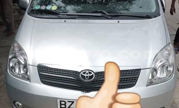 Ra Àlòkù Toyota Corolla Verso Silver Ọkọ̀ in Cotonou ni Benin Ra Àlòkù Toyota Corolla Verso Silver Ọkọ̀ in Cotonou ni Benin