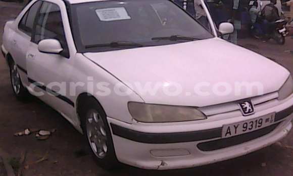 Acheter Occasion Voiture Peugeot 406 Blanc à Cotonou, Benin Acheter Occasion Voiture Peugeot 406 Blanc à Cotonou, Benin