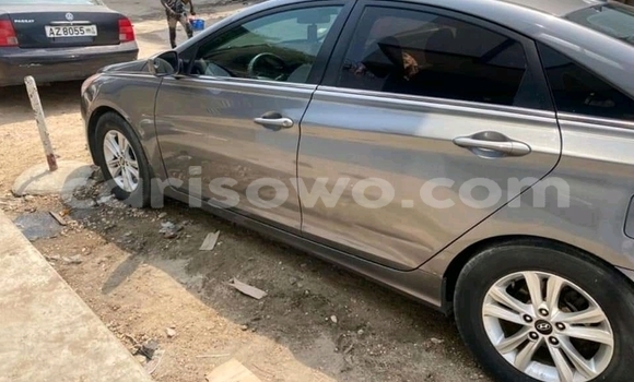Sayi Na hannu Hyundai Sonata Black Mota in Cotonou a Benin Sayi Na hannu Hyundai Sonata Black Mota in Cotonou a Benin