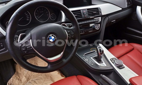Sayi Na hannu BMW 3–Series White Mota in Cotonou a Benin Sayi Na hannu BMW 3–Series White Mota in Cotonou a Benin