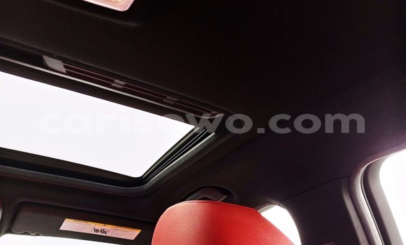 Sayi Na hannu BMW 3–Series White Mota in Cotonou a Benin Sayi Na hannu BMW 3–Series White Mota in Cotonou a Benin