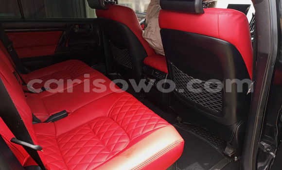 Sayi Na hannu Toyota Land Cruiser Black Mota in Cotonou a Benin Sayi Na hannu Toyota Land Cruiser Black Mota in Cotonou a Benin