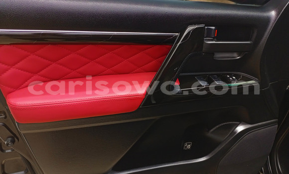 Sayi Na hannu Toyota Land Cruiser Black Mota in Cotonou a Benin Sayi Na hannu Toyota Land Cruiser Black Mota in Cotonou a Benin