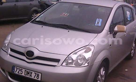 Acheter Occasion Voiture Toyota Corolla Gris à Porto Novo, Benin Acheter Occasion Voiture Toyota Corolla Gris à Porto Novo, Benin