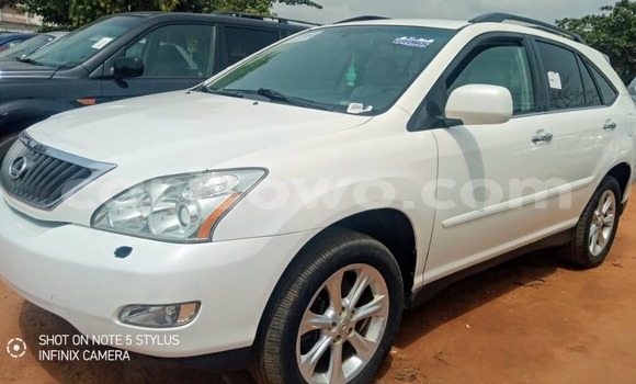 Ra Imported Lexus RX 350 funfun Ọkọ̀ in Cotonou ni Benin