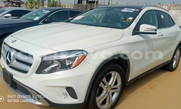 Sayi Imported Mercedes-Benz GLA-klasse White Mota in Cotonou a Benin
