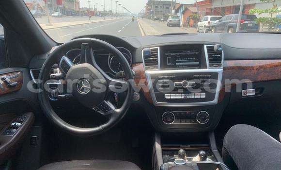 Acheter Occasion Voiture Mercedes-Benz ML–Class Blanc à Cotonou, Benin Acheter Occasion Voiture Mercedes-Benz ML–Class Blanc à Cotonou, Benin