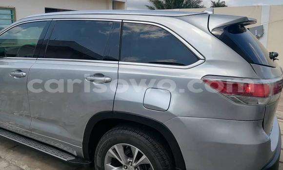 Acheter Occasion Voiture Toyota Highlander Gris à Abomey Calavi, Benin Acheter Occasion Voiture Toyota Highlander Gris à Abomey Calavi, Benin