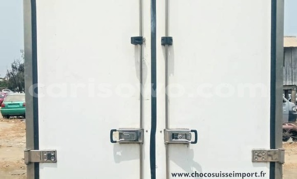 Acheter Import Voiture Toyota Dyna Blanc à Cotonou, Benin Acheter Import Voiture Toyota Dyna Blanc à Cotonou, Benin