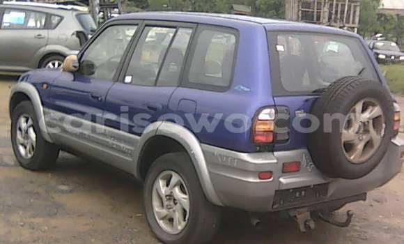 Sayi Na hannu Toyota RAV4 Blue Mota in Porto Novo a Benin Sayi Na hannu Toyota RAV4 Blue Mota in Porto Novo a Benin