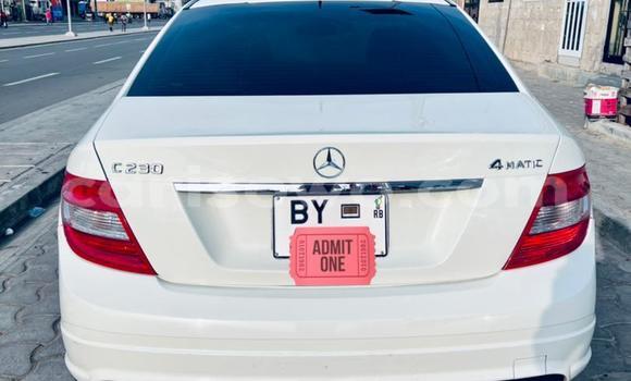 Sayi Sabo Mercedes-Benz C-Classe White Mota in Cotonou a Benin Sayi Sabo Mercedes-Benz C-Classe White Mota in Cotonou a Benin