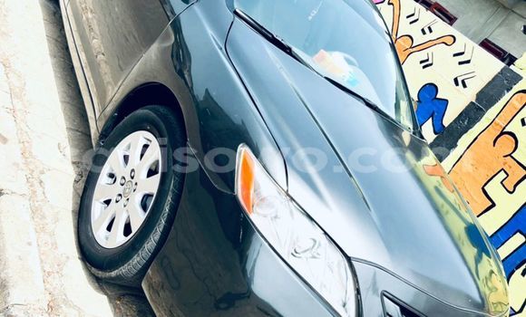 Sayi Sabo Toyota Camry Azurfa Mota in Cotonou a Benin Sayi Sabo Toyota Camry Azurfa Mota in Cotonou a Benin