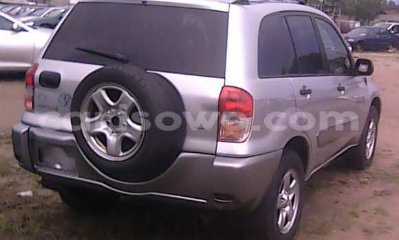 Acheter Occasion Voiture Toyota RAV4 Gris à Porto Novo, Benin Acheter Occasion Voiture Toyota RAV4 Gris à Porto Novo, Benin