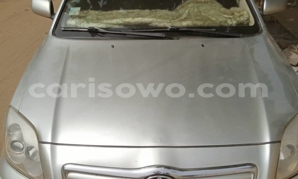 Ra Àlòkù Toyota Avensis Silver Ọkọ̀ in Cotonou ni Benin Ra Àlòkù Toyota Avensis Silver Ọkọ̀ in Cotonou ni Benin