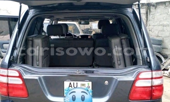 Sayi Na hannu Toyota Land Cruiser Blue Mota in Cotonou a Benin Sayi Na hannu Toyota Land Cruiser Blue Mota in Cotonou a Benin