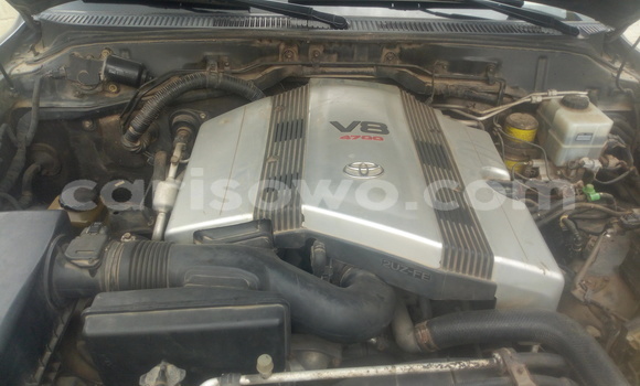 Sayi Na hannu Toyota Land Cruiser Blue Mota in Cotonou a Benin Sayi Na hannu Toyota Land Cruiser Blue Mota in Cotonou a Benin