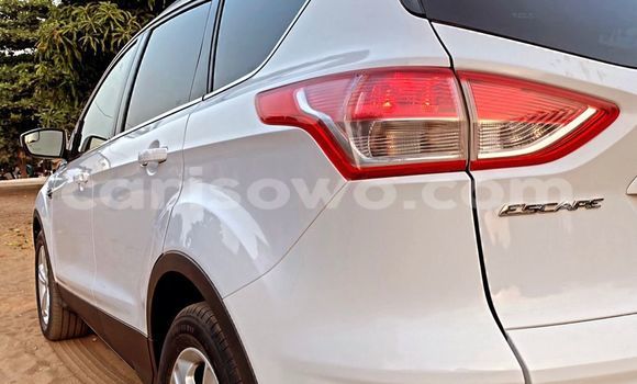 Acheter Occasion Voiture Ford Escape Blanc à Abomey Calavi, Benin Acheter Occasion Voiture Ford Escape Blanc à Abomey Calavi, Benin