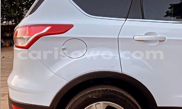 Acheter Occasion Voiture Ford Escape Blanc à Abomey Calavi, Benin Acheter Occasion Voiture Ford Escape Blanc à Abomey Calavi, Benin