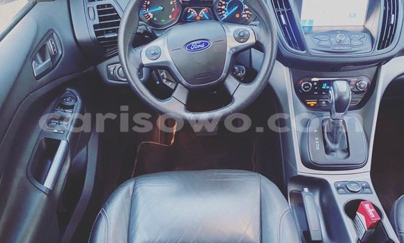 Acheter Occasion Voiture Ford Escape Blanc à Abomey Calavi, Benin Acheter Occasion Voiture Ford Escape Blanc à Abomey Calavi, Benin