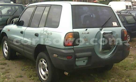Ra Àlòkù Toyota RAV4 Silver Ọkọ̀ in Porto Novo ni Benin Ra Àlòkù Toyota RAV4 Silver Ọkọ̀ in Porto Novo ni Benin