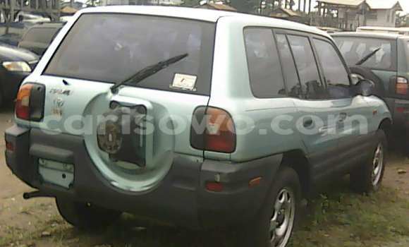 Ra Àlòkù Toyota RAV4 Silver Ọkọ̀ in Porto Novo ni Benin Ra Àlòkù Toyota RAV4 Silver Ọkọ̀ in Porto Novo ni Benin