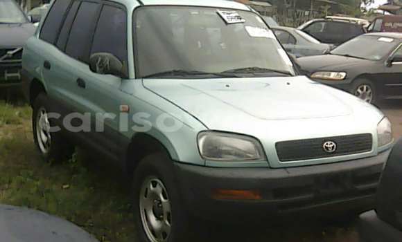Ra Àlòkù Toyota RAV4 Silver Ọkọ̀ in Porto Novo ni Benin Ra Àlòkù Toyota RAV4 Silver Ọkọ̀ in Porto Novo ni Benin