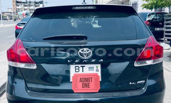 Ra Tuntun Toyota Venza Black Ọkọ̀ in Cotonou ni Benin Ra Tuntun Toyota Venza Black Ọkọ̀ in Cotonou ni Benin