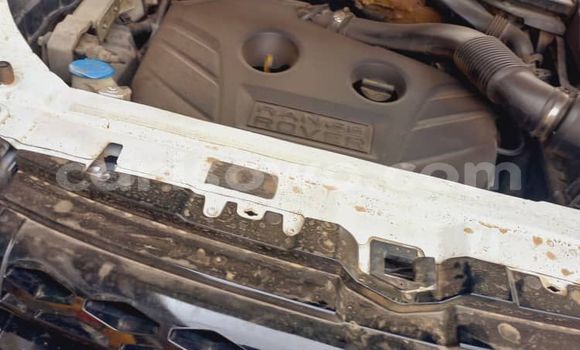 Acheter Occasion Voiture Land Rover Range Rover Sport Blanc à Cotonou, Benin Acheter Occasion Voiture Land Rover Range Rover Sport Blanc à Cotonou, Benin