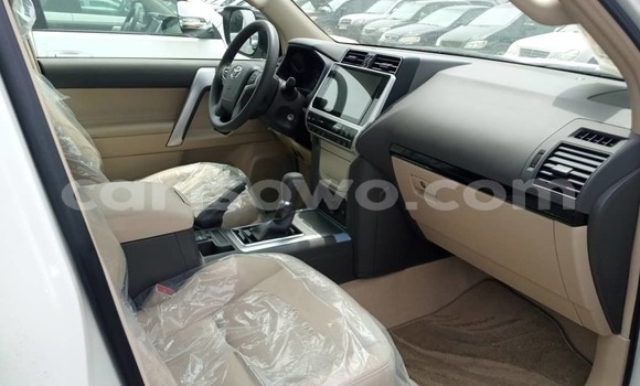 Acheter Occasion Voiture Toyota Land Cruiser Prado Blanc à Cotonou, Benin Acheter Occasion Voiture Toyota Land Cruiser Prado Blanc à Cotonou, Benin