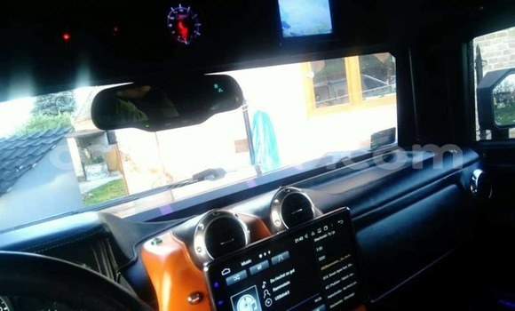 Sayi Na hannu Hummer H2 Black Mota in Cotonou a Benin Sayi Na hannu Hummer H2 Black Mota in Cotonou a Benin