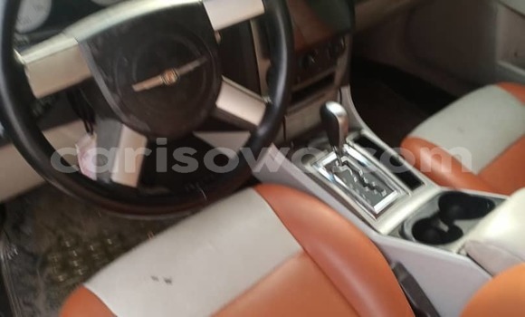 Ra Àlòkù Chrysler 300C funfun Ọkọ̀ in Cotonou ni Benin Ra Àlòkù Chrysler 300C funfun Ọkọ̀ in Cotonou ni Benin