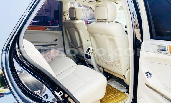 Sayi Na hannu Mercedes-Benz ML–Class Black Mota in Abomey Calavi a Benin Sayi Na hannu Mercedes-Benz ML–Class Black Mota in Abomey Calavi a Benin