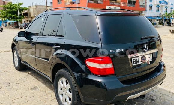 Sayi Na hannu Mercedes-Benz ML–Class Black Mota in Abomey Calavi a Benin Sayi Na hannu Mercedes-Benz ML–Class Black Mota in Abomey Calavi a Benin